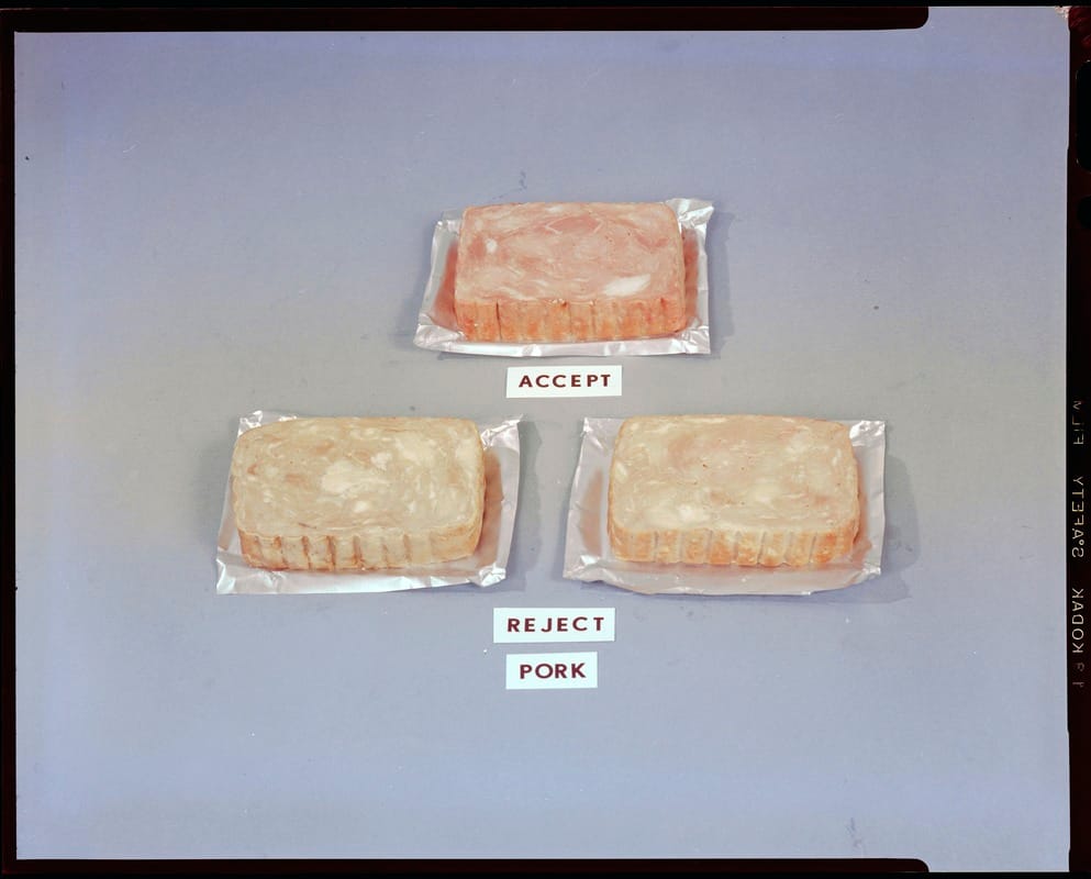 14,000 Photos of Army Uniforms and Rations from the 70s and 80s